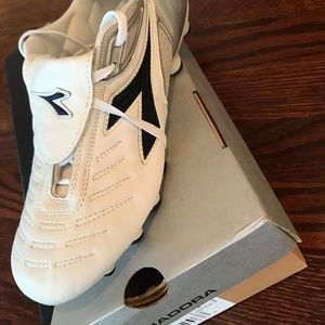 Diadora Maracana Womens Soccer Cleats